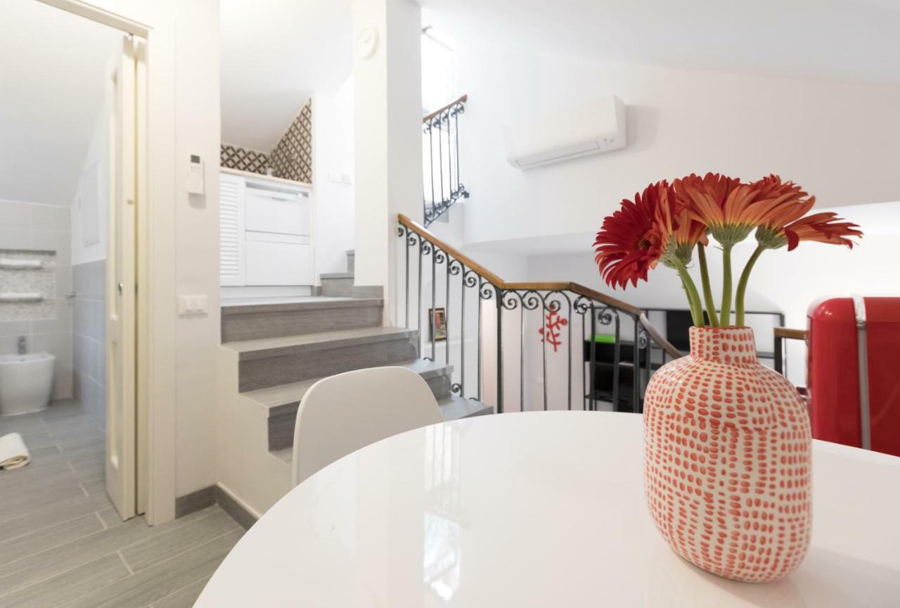 Quiet Pied A Terre With Terrace In Borgo Pio Apartment Rome Exterior photo